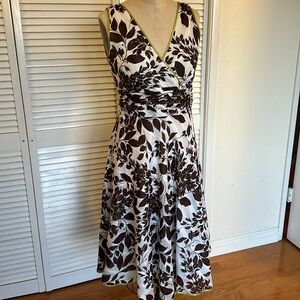 Brown & white dress with lining size 8